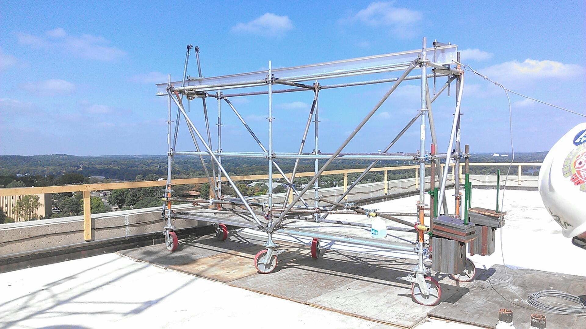 Fixed or rolling gantry system at Kenwood Gables